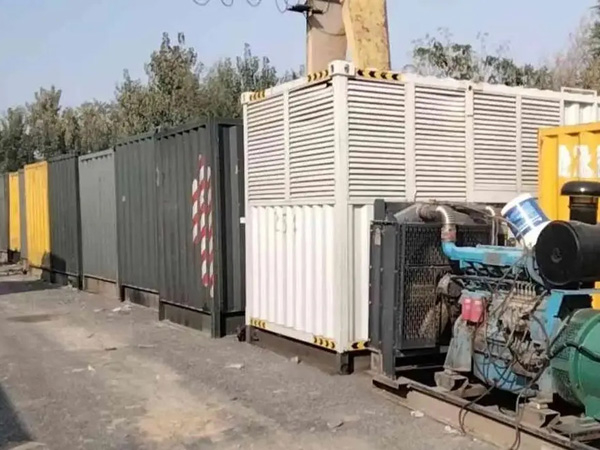 前锋200KW柴油发电机机组每小时油耗是多少?